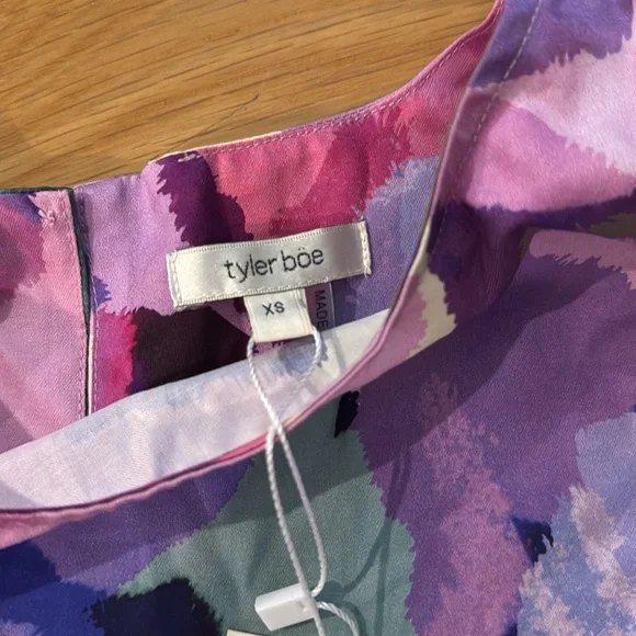 🌸Deal🌸 NWT Tyler Boe Trina spring blouse top in pink and purple - Picture 8 of 13